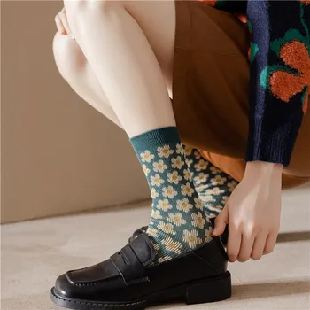 Harajuku גרביים ירוקות נקבה יפנית רטרו משבצות ספרות בינונית גרבי אופנה וינטג ' ערימת גרביים לנשים באיכות גבוהה