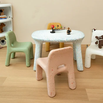 משפחה מודרנית הסלון משענת שרפרף נמוך פנאי חיצוני קטן כיסא ילדים אופנתיים פלסטיק כסאות אוכל